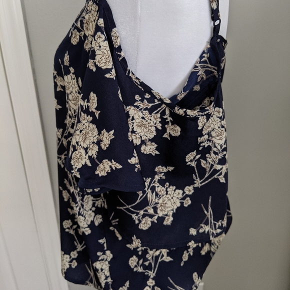 SHEIN cold shoulder botanical print top - Picture 6 of 12